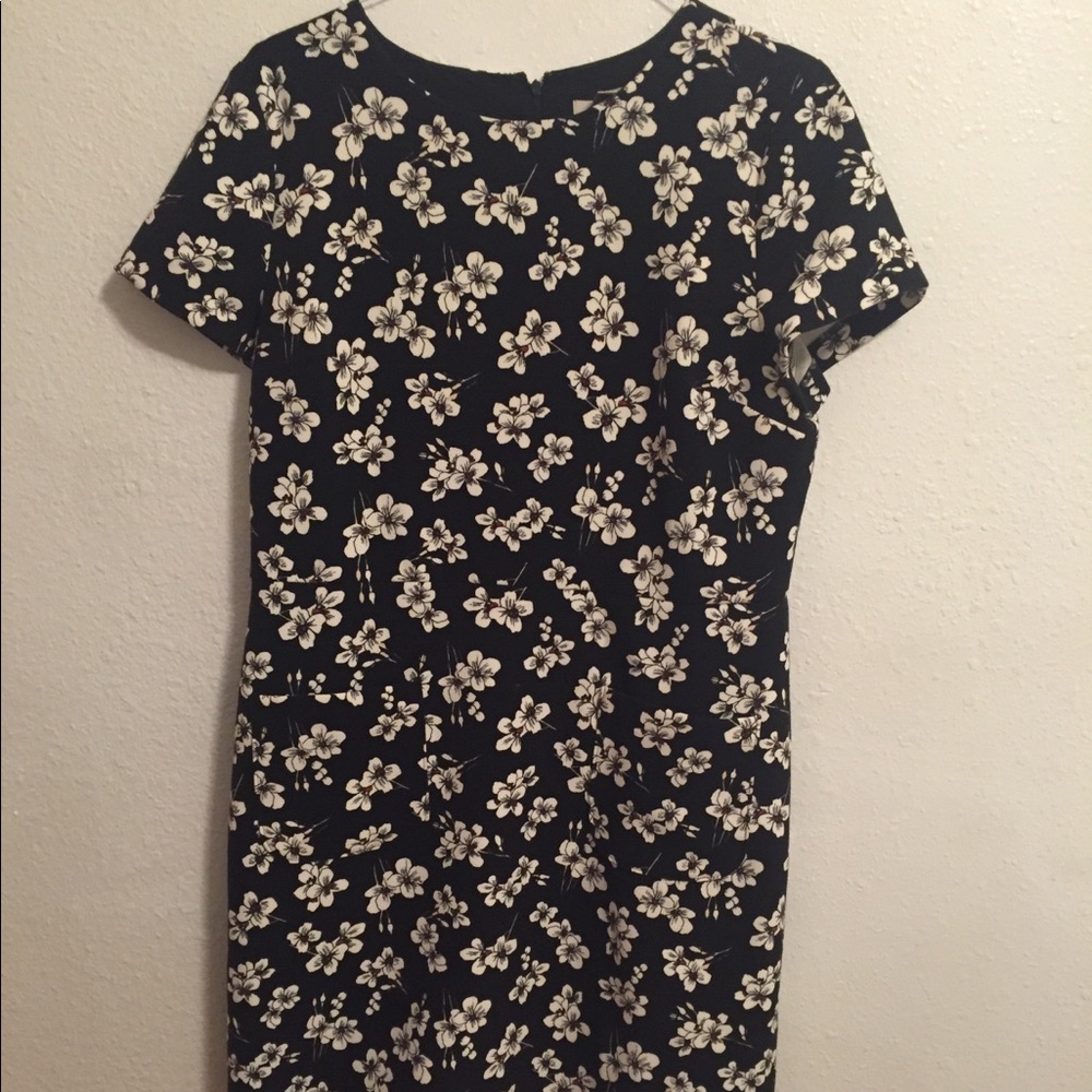 LOFT Floral Shift Dress